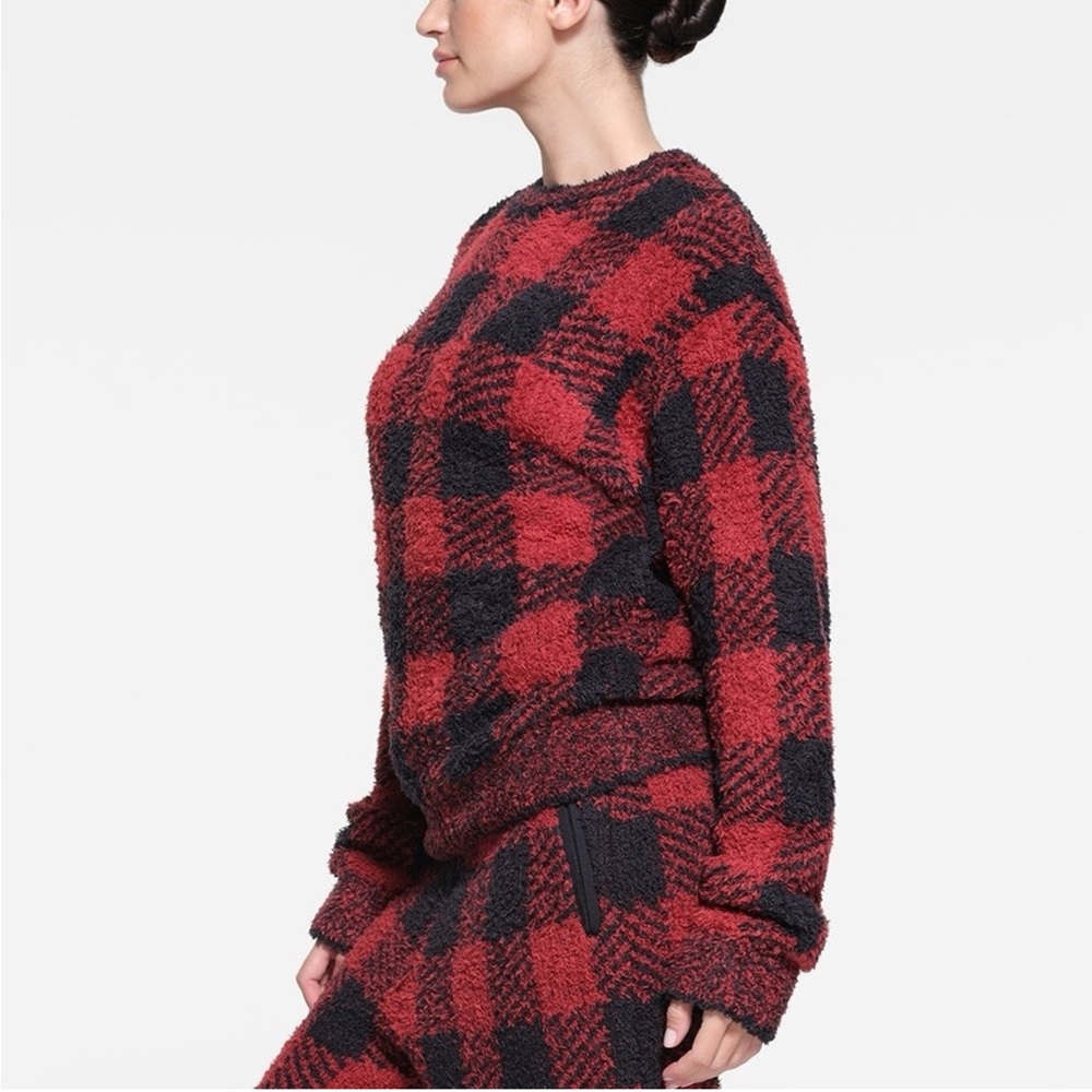 New Skims Plaid Cozy Red Black Crew Neck Pullover Fuzzy Sweater Loungewear L/XL